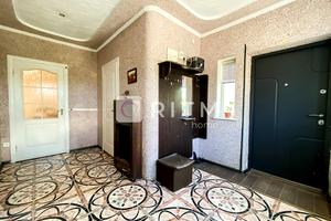 квартира за адресою Макарова вул., 32