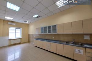 комерційна за адресою Хорива вул., 55Б