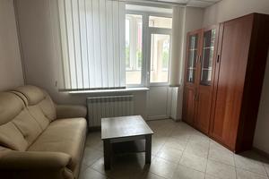 комерційна за адресою Урлівська вул., 11-А
