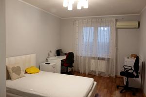 квартира за адресою Милославська вул., 16