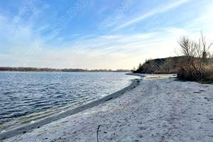 комерційна за адресою Дніпрова, 1