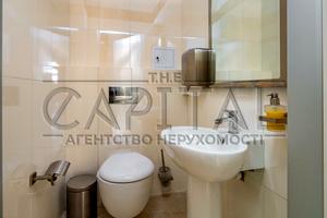 комерційна за адресою Саксаганського вул., 42
