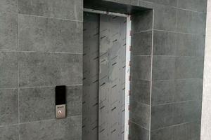комерційна за адресою Вовчинецька вул., 185Б