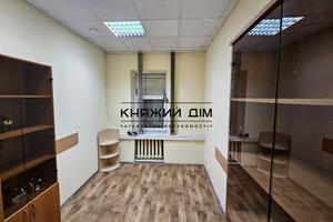 коммерческая по адресу Антоновича ул. (Горького), 33В