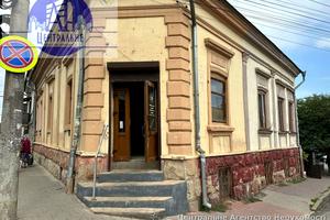 комерційна за адресою Йосипа Бурга вул. (Удонова), 1