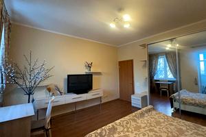 квартира за адресою Олександра Довженка вул., 2