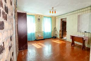 дом по адресу Центральна, 1