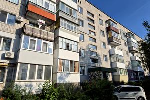 квартира по адресу Будівельників, 8