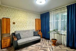 квартира за адресою Миколи Зінчевського вул. (XX Партз'їзду), 4