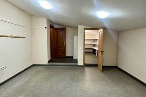 комерційна за адресою Автопаркова вул., 7