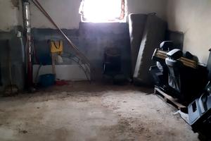 комерційна за адресою Крайня, 1