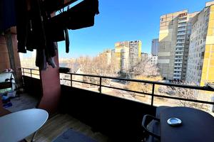 квартира за адресою Слави бульв., 8