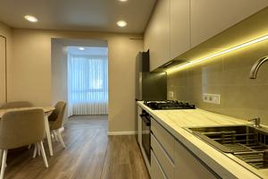 квартира за адресою Домбровського вул., 3в