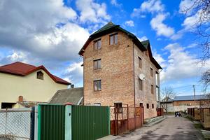 комерційна за адресою Мирослава Ірчана вул., 7а