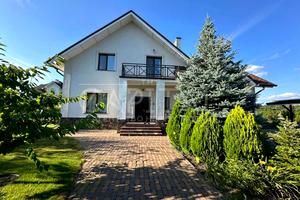 будинок за адресою Космонавтів, 15