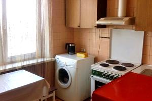квартира за адресою Валентинівська вул. (Блюхера), 21б