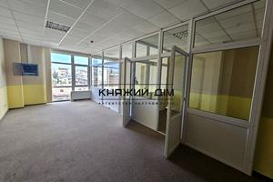 коммерческая по адресу Антоновича ул. (Горького), 33В