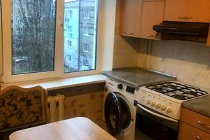 квартира за адресою Зимових Походів вул. (Молодогвардійська), 14