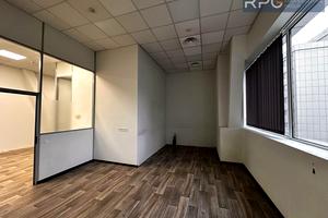комерційна за адресою Володимирська вул., 101
