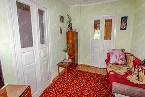 будинок за адресою Центральна, 1