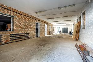 комерційна за адресою Івана Мазепи вул., 5