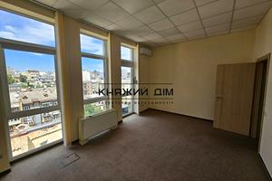 коммерческая по адресу Антоновича ул. (Горького), 33В