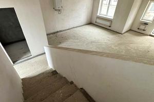 будинок за адресою Центральна вул., 1а