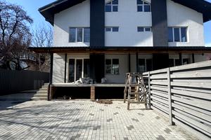 будинок за адресою Озерна вул.