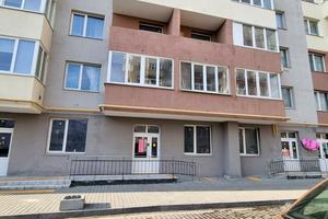 комерційна за адресою Угорська вул., 14е