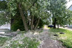 комерційна за адресою Віскозна вул., 4Д