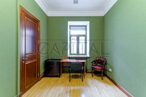 комерційна за адресою Липська вул., 10