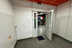 комерційна за адресою Голосіївський просп. (40-річчя Жовтня), 15