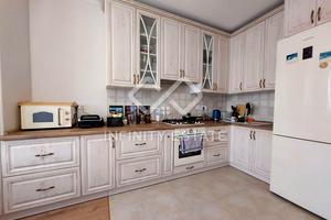 квартира за адресою Приозерний бульв., 5б