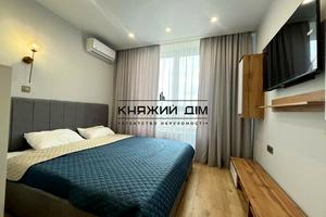 квартира за адресою Дніпровська набережна вул., 17В