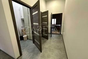 комерційна за адресою Михайла Бойчука вул. (Кіквідзе), 17