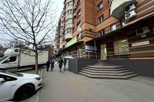коммерческая по адресу Небесной Сотни ул. (Ленина), 61