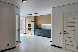 квартира за адресою Степана Бандери вул., 77-Б