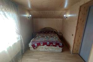 будинок за адресою с. Підрясне, Центральна