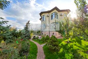 будинок за адресою вул. Трубіжська, 4