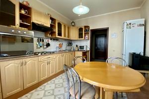 квартира за адресою Миколи Бажана просп., 16