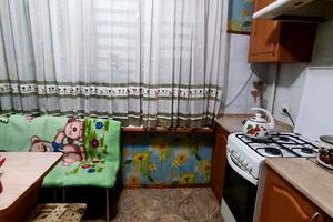 квартира за адресою Чарівна вул., 38