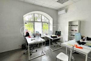 комерційна за адресою Петра Григоренка просп., 26-А