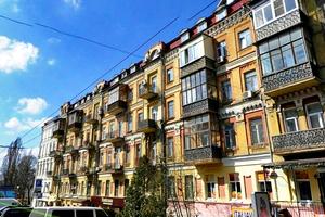 комерційна за адресою Пирогова вул., 4/26