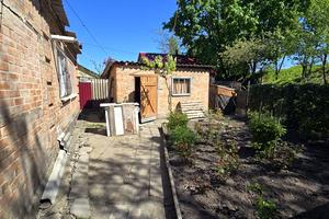 дом по адресу Юрия Бутусова ул. (Панфіловців), 1