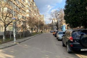 комерційна за адресою Георгія Гонгадзе просп. (Радянської України), 20