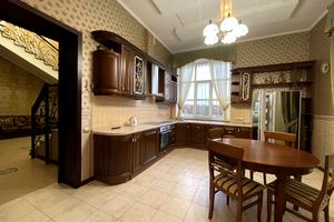 будинок за адресою Центральна вул., 79