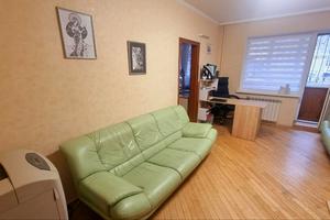 комерційна за адресою Чистяківська вул., 7