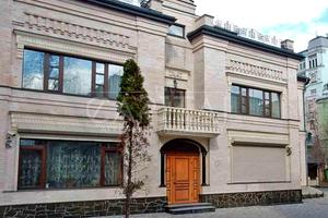 комерційна за адресою Євгена Чикаленка вул. (Пушкінська), 32-В