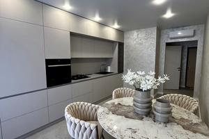 квартира за адресою Домбровського вул., 2а