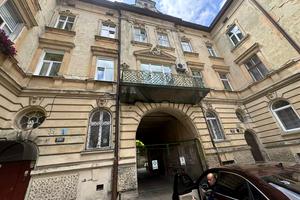 квартира за адресою Пантелеймона Куліша вул., 4